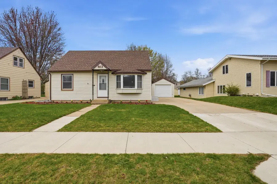 813 Augusta Avenue, Willmar, MN 56201 - #2