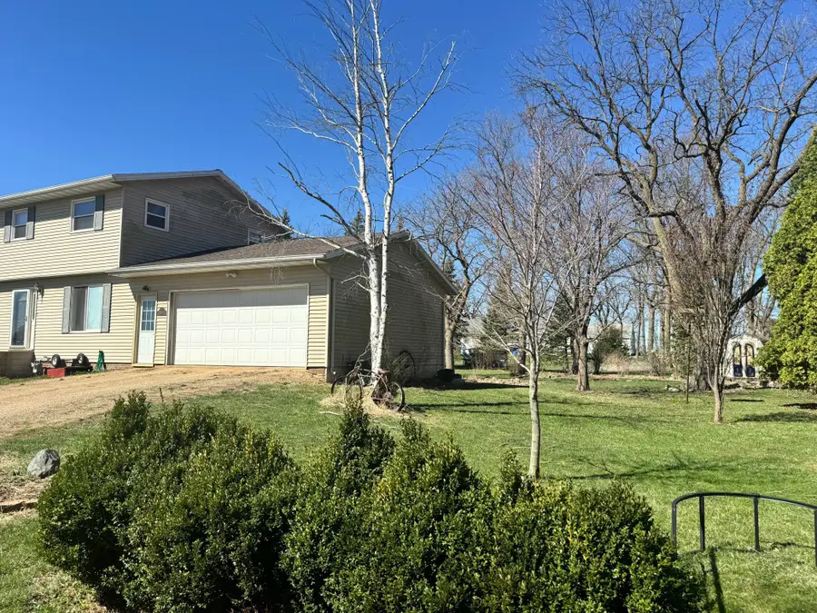 135 S Stenstrum Avenue, Dunnell, MN 56127 - #3