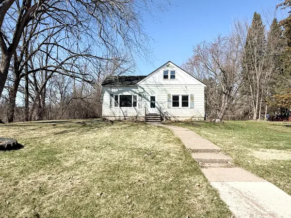 207 Grove Street N, Mora, MN 55051