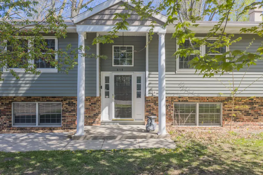 919 Forest Drive, Saint Cloud, MN 56303 - #3
