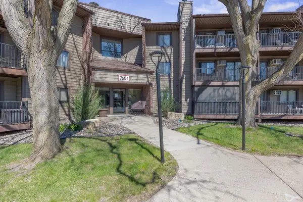 7601 W 101st Street #109, Bloomington, MN 55438