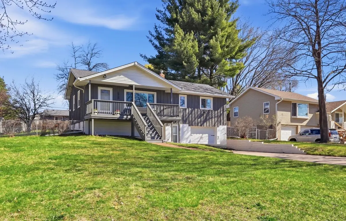 6950 35th Street N, Oakdale, MN 55128 - #1