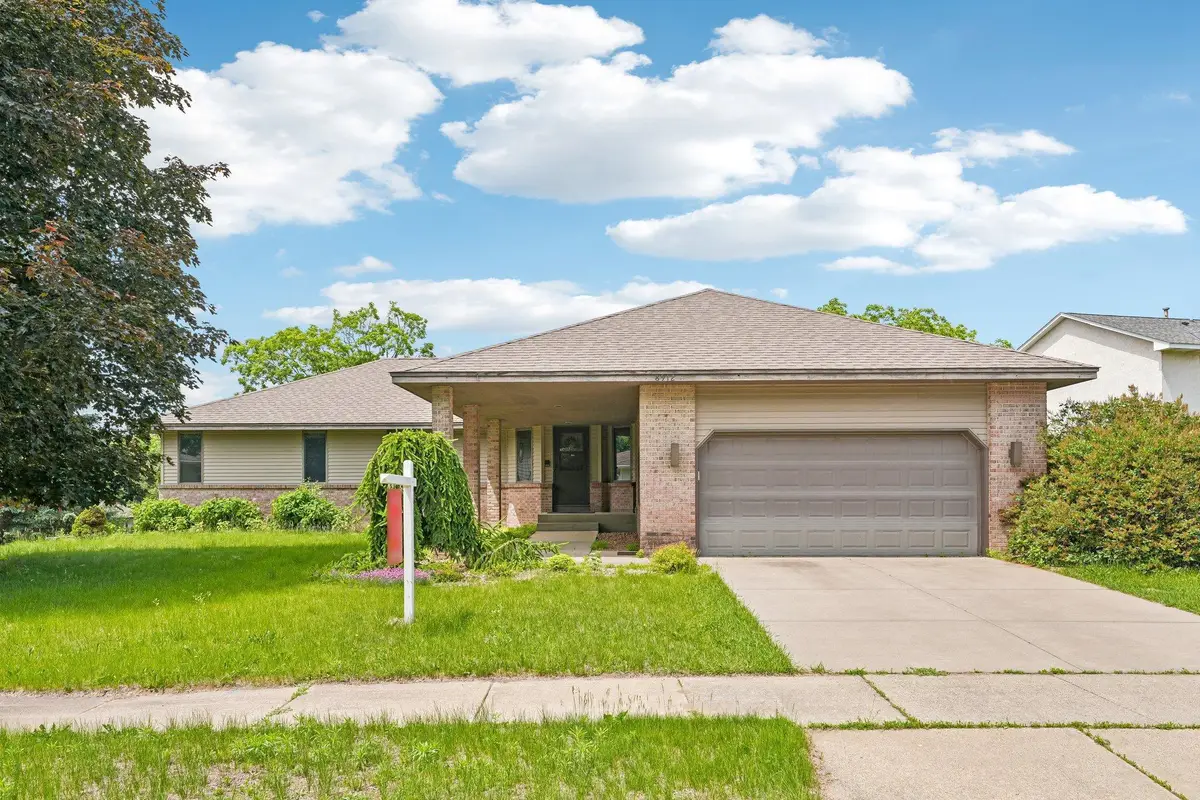 8912 Vincent Place, Bloomington, MN 55431 - #1