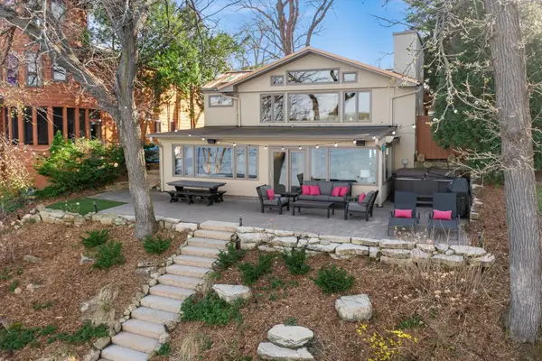 3090 Hamline Avenue N, Roseville, MN 55113