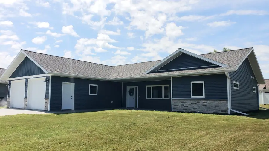 1005 8th Avenue Ne, Perham, MN 56573 - #2