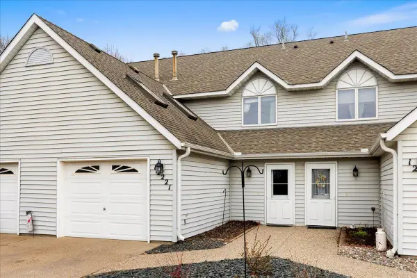 12221 191st Avenue Nw, Elk River, MN 55330