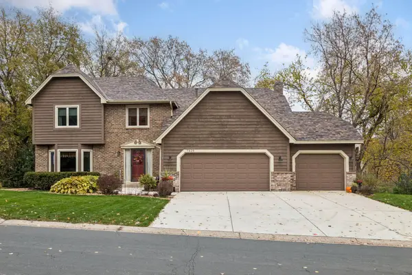 7429 Upper 136th Street W, Apple Valley, MN 55124