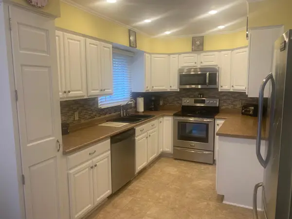 10253 101st Avenue N, Maple Grove, MN 55369