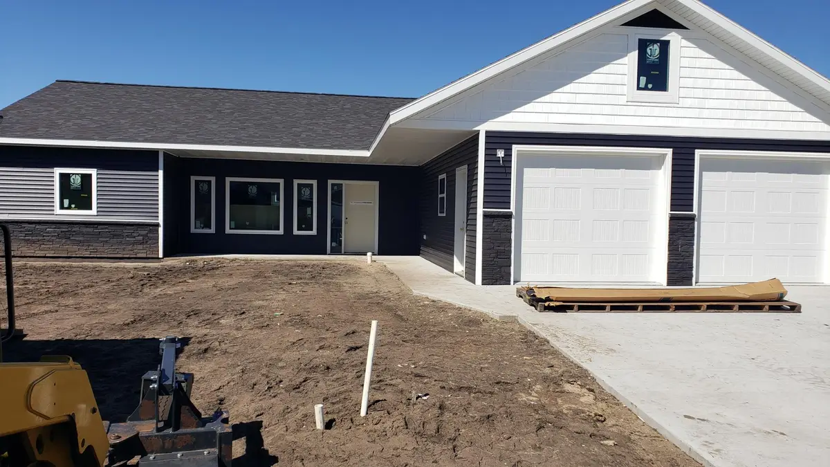 1007 8th Avenue Ne, Perham, MN 56573 - #1