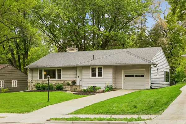 3932 W 58th Street, Edina, MN 55424