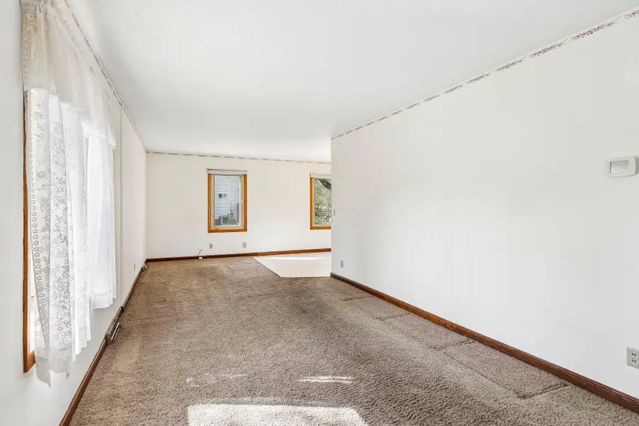 9000 Park Avenue S, Bloomington, MN 55420 - #2