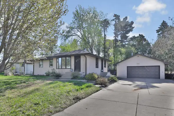 2189 Long Lake Road, New Brighton, MN 55112