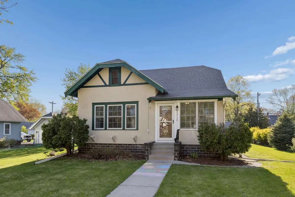 1715 Greeley Avenue N, Glencoe, MN 55336 - #1