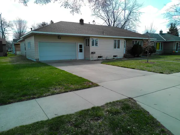 142 24th Avenue N, Saint Cloud, MN 56303