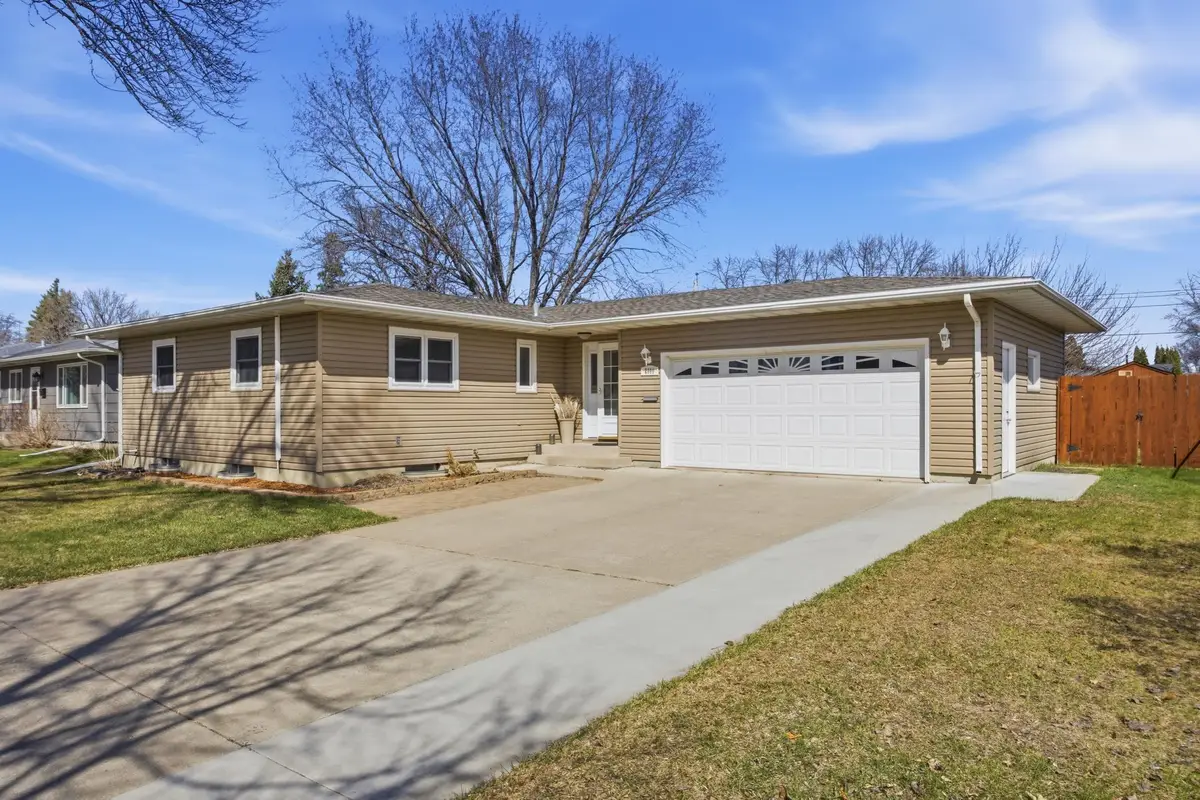 2909 Edgewood Drive N, Fargo, ND 58102 - #1