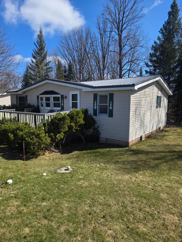 27282 Bass Brook Lane, Cohasset, MN 55721