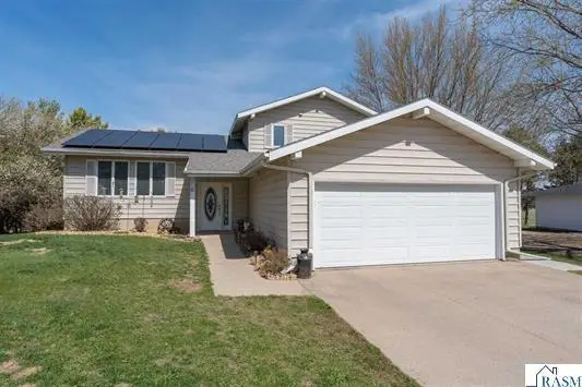 6 Learig Lane, Saint James, MN 56081