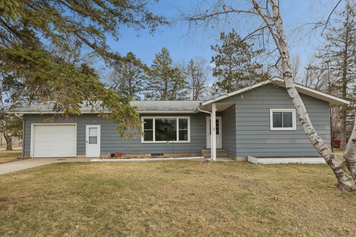 924 King Avenue Sw, Wadena, MN 56482 - #1
