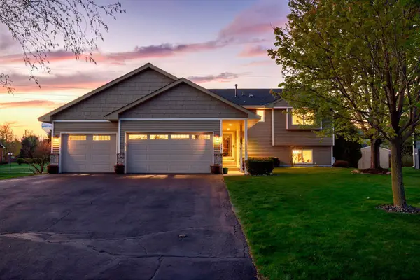 7018 Eagle Trail, Centerville, MN 55038