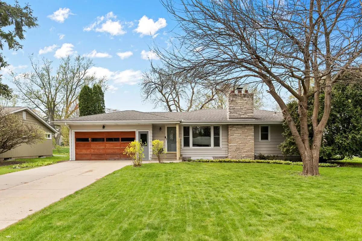 2017 Beacon Street, Roseville, MN 55113 - #1