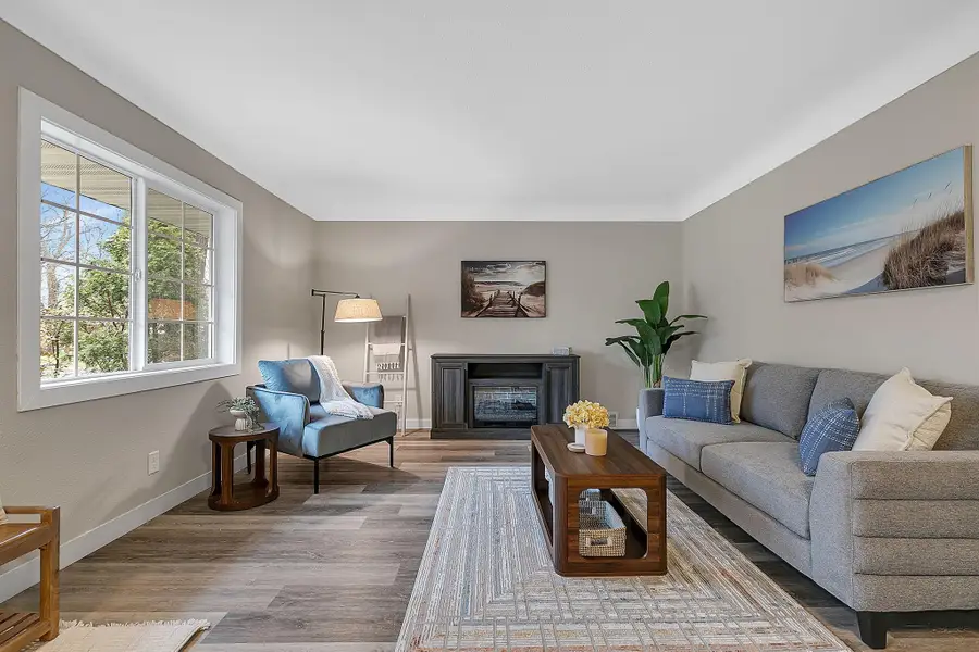 329 4th Avenue Ne, Saint Cloud, MN 56304 - #3