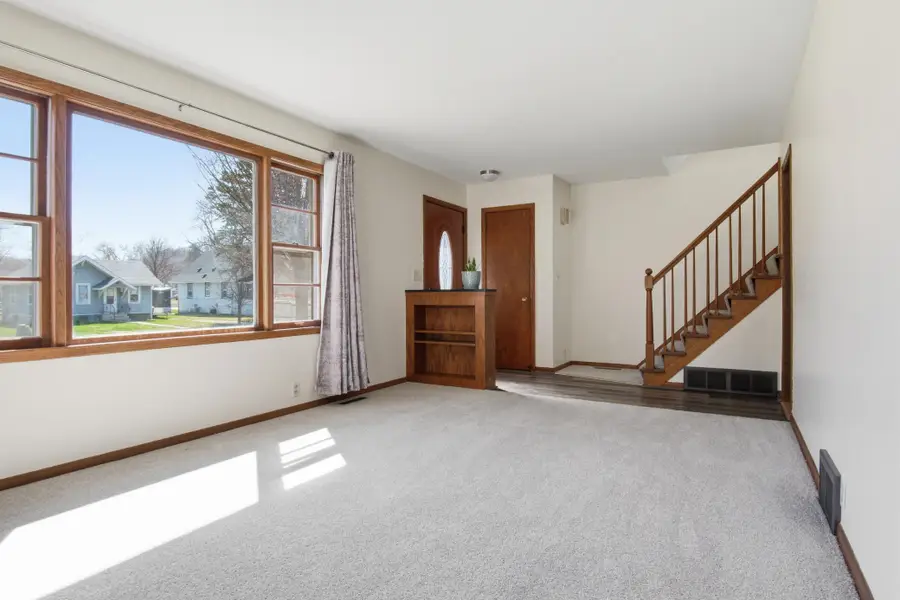 520 Ann Street Se, Willmar, MN 56201 - #3