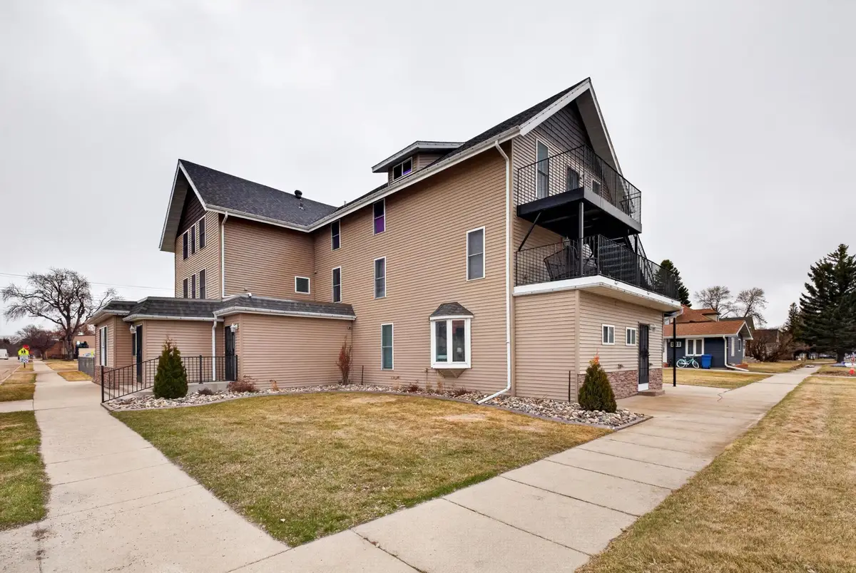 202 3rd Avenue Se, Barnesville, MN 56514 - #1