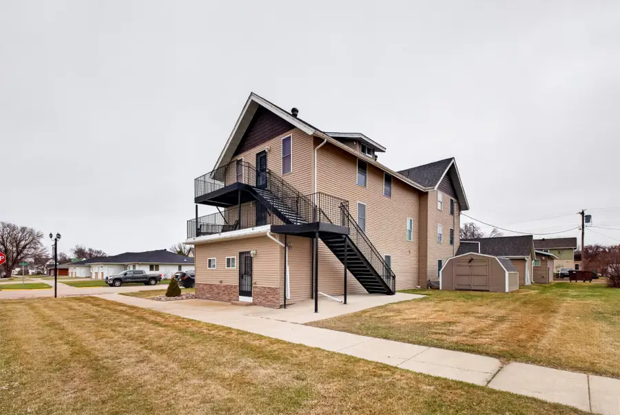 202 3rd Avenue Se, Barnesville, MN 56514 - #2