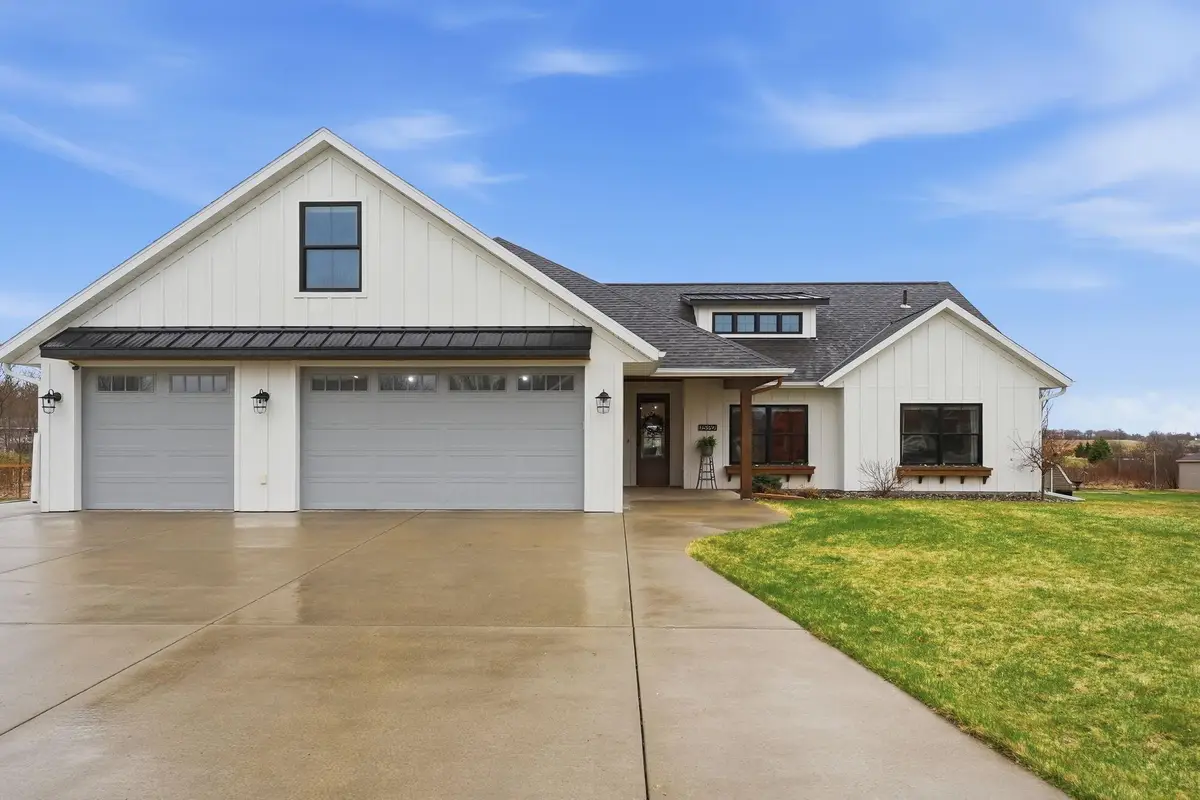 1590 Perennial Lane Ne, Sauk Rapids, MN 56379 - #1