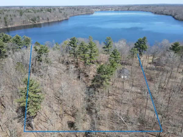 N4385 Red Oak Lane, Stone Lake, WI 54876