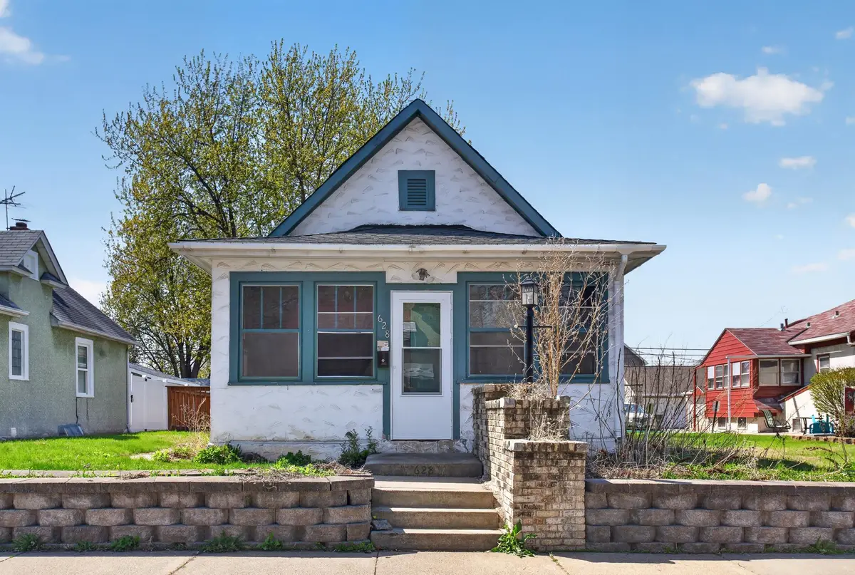 628 1st Avenue S, South Saint Paul, MN 55075 - #1