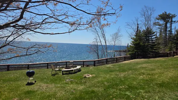 6626 W Highway 61 #8, Tofte, MN 55615