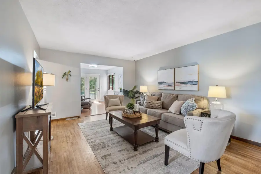 880 Whitney Drive, Apple Valley, MN 55124 - #2