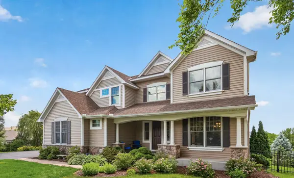 9020 Warren Court, Victoria, MN 55386