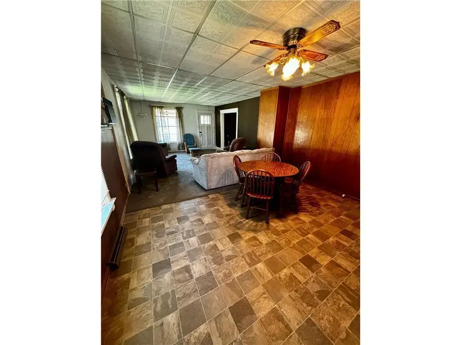 504 3rd Avenue Se, Pipestone, MN 56164 - #3