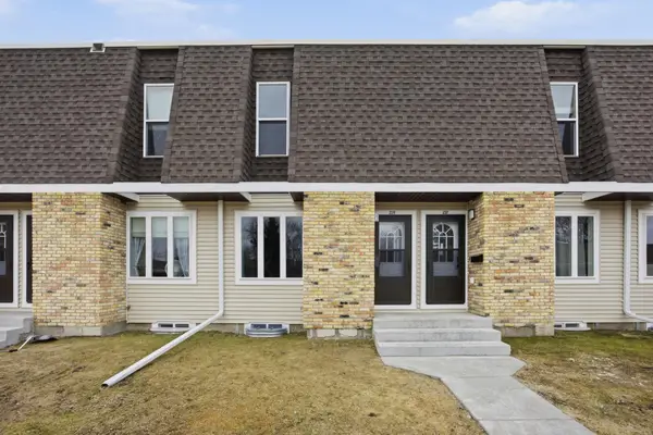 239 12 1/2 Avenue E, West Fargo, ND 58078