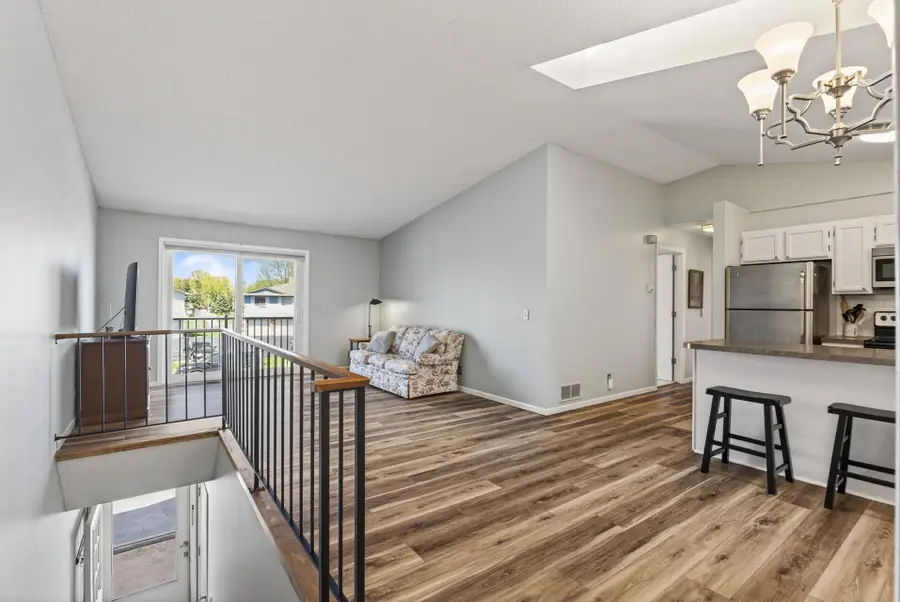 732 Parkside Drive #732H, Vadnais Heights, MN 55127 - #3