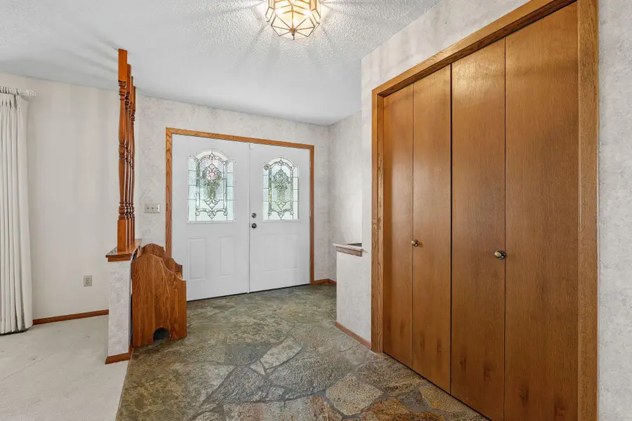 6708 W 82nd Street, Bloomington, MN 55438 - #3
