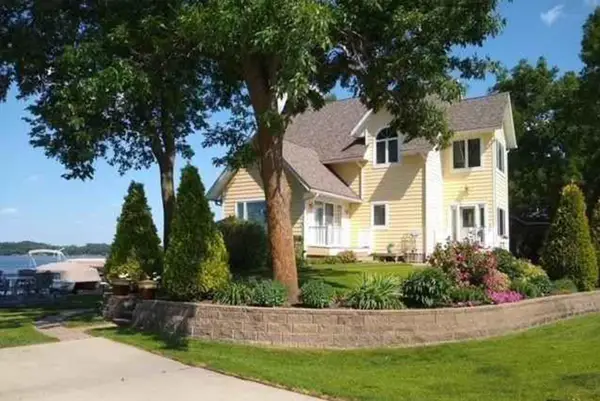 3710 Sioux Lane, Madison Lake, MN 56063