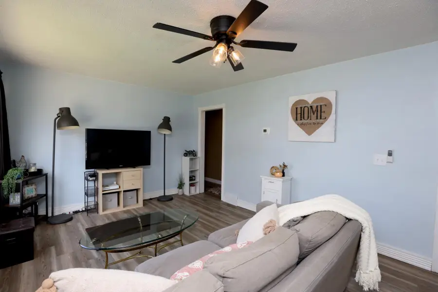 220 Adams Avenue Se, Madelia, MN 56062 - #3