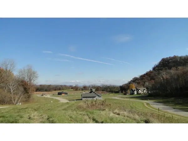 2745 Oakhurst Drive, Lake City, MN 55041