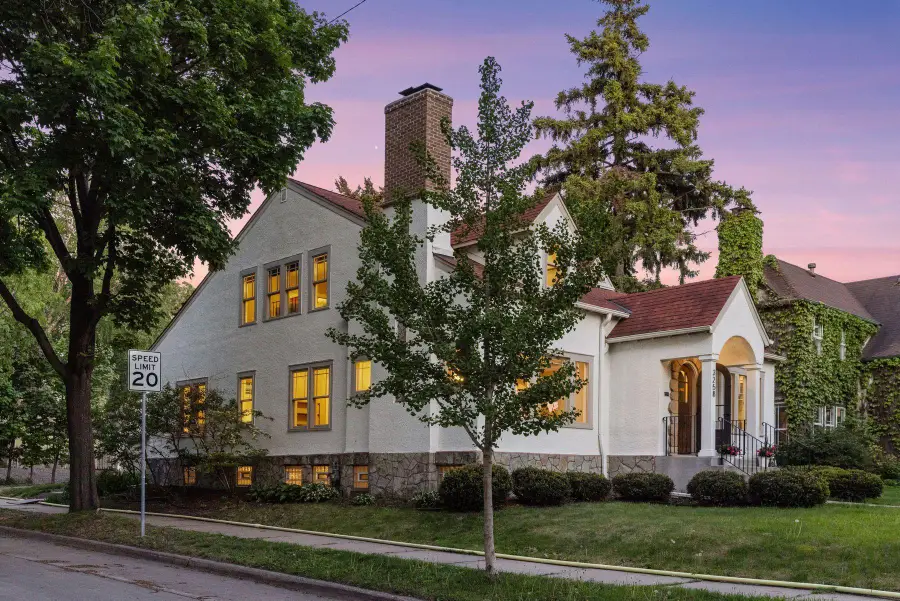 3258 Xerxes Avenue N, Minneapolis, MN 55412 - #3
