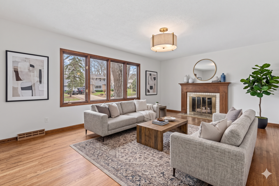 276 14th Avenue Nw, New Brighton, MN 55112 - #2