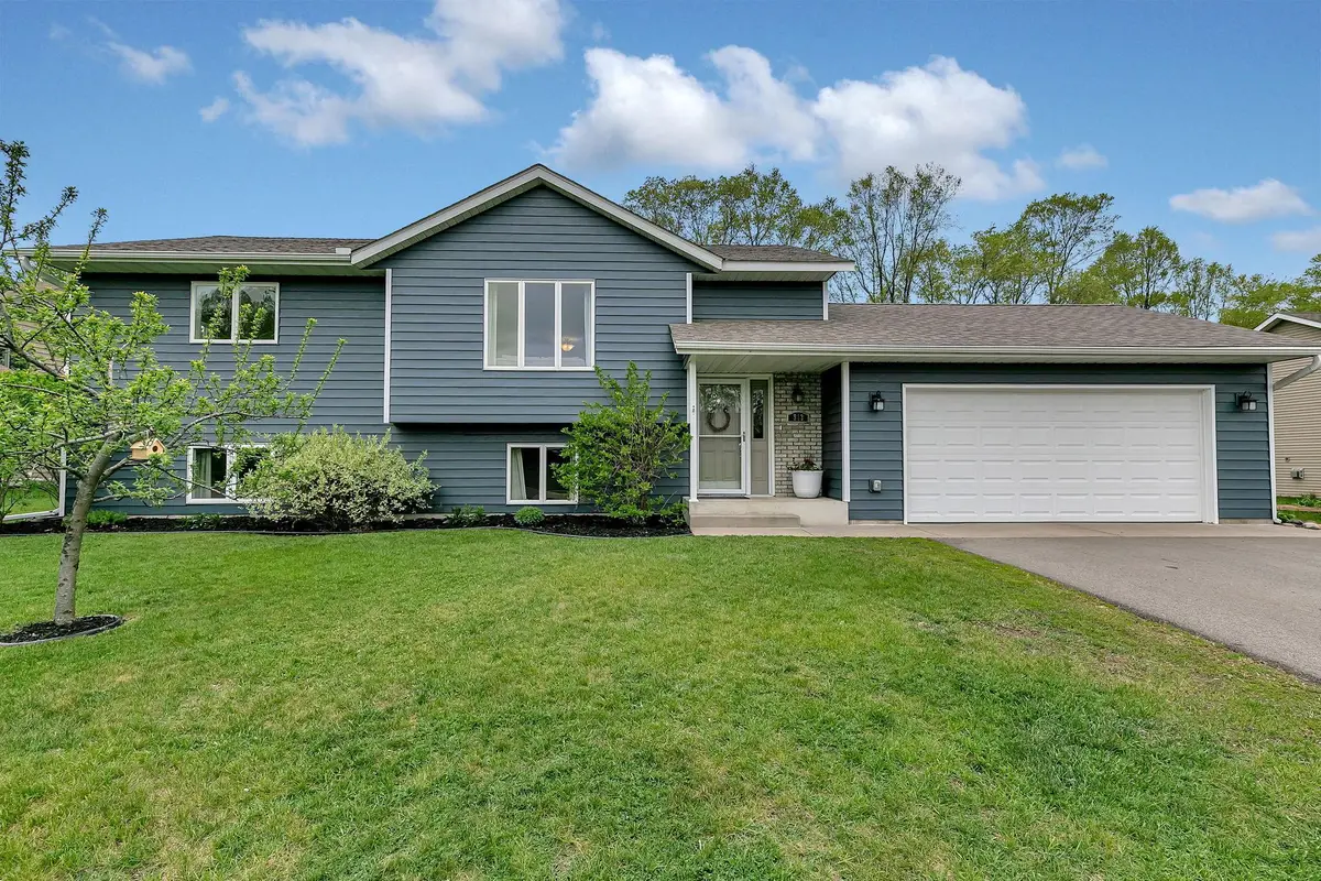 913 5th Avenue E, Sartell, MN 56377 - #1