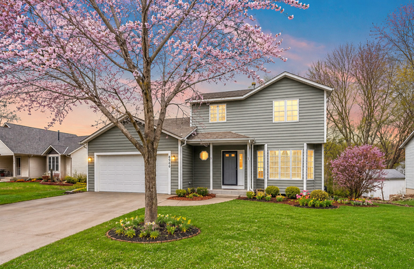 8906 Sequoia Road, Woodbury, MN 55125