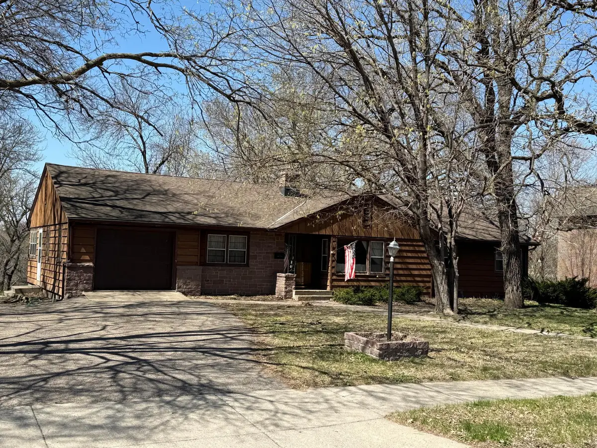 320 S Minnesota Street, Redwood Falls, MN 56283 - #1