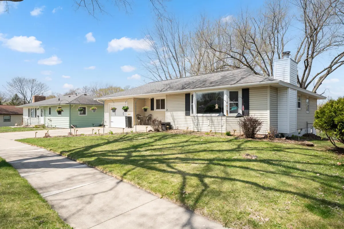 2357 15th Avenue Nw, Rochester, MN 55901 - #1