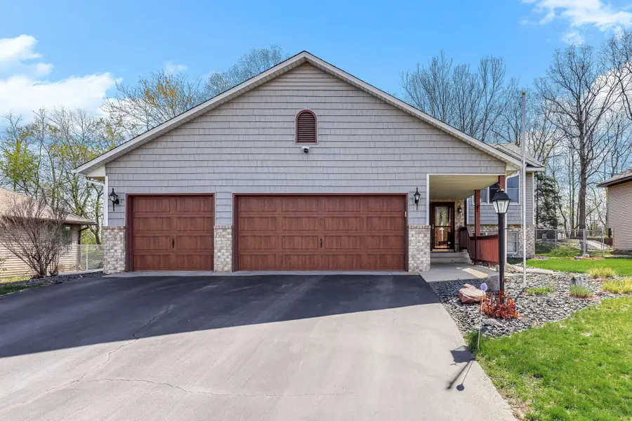 984 Ferndale Street S, Maplewood, MN 55119 - #2