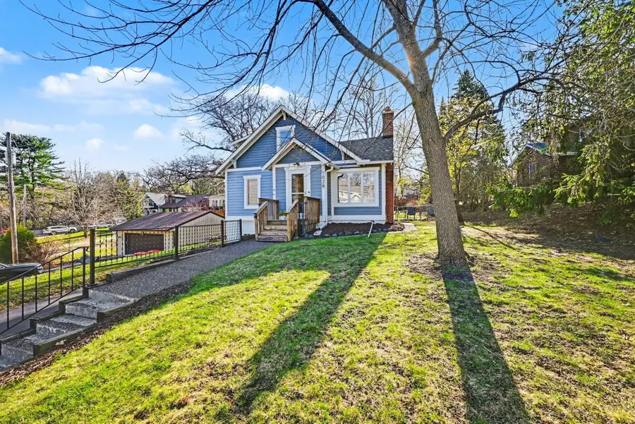 1028 Park Avenue, Mahtomedi, MN 55115 - #3