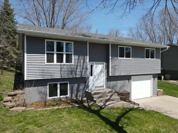 816 Park Street W, Cannon Falls, MN 55009